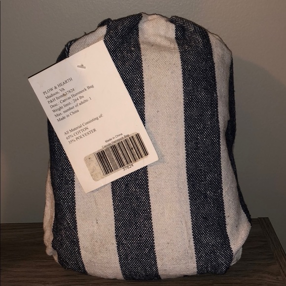 NWT! Canvas hammock from Plow & Hearth. Great gift